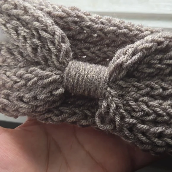Handmade Knit Turban Headband - Picture 6 of 6